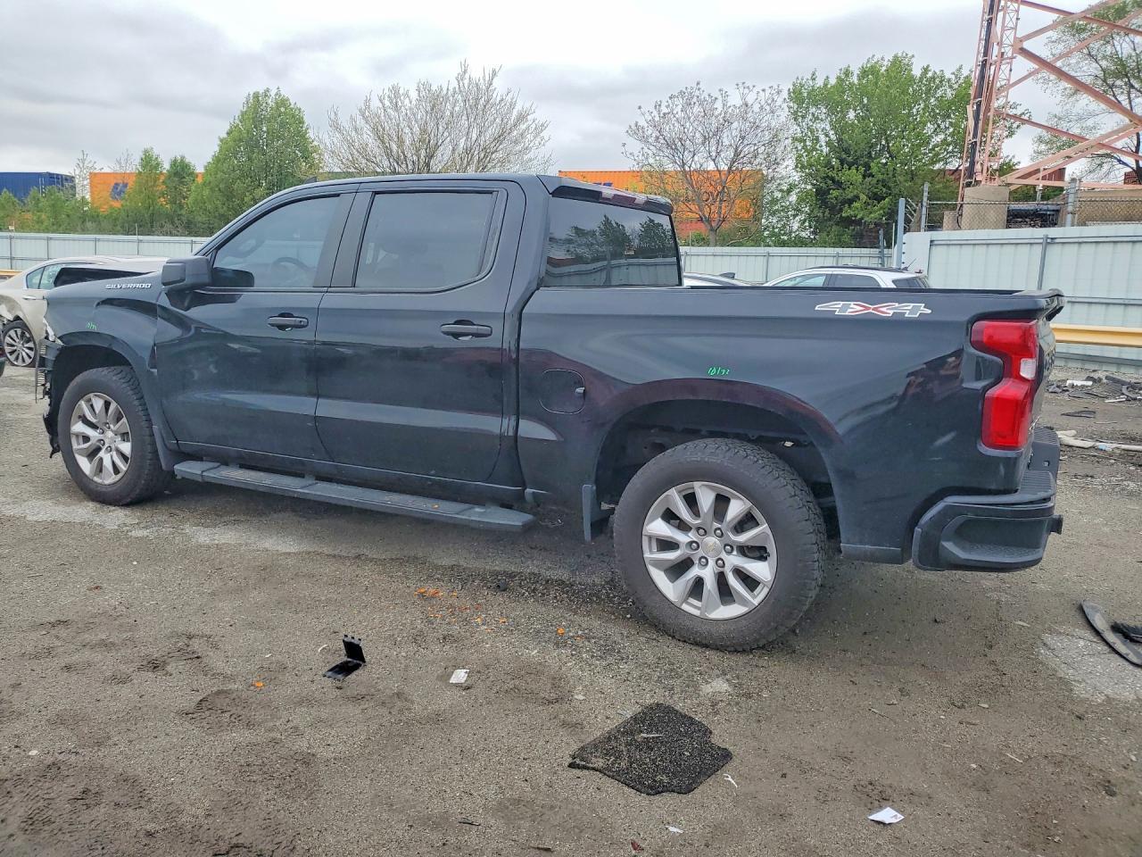 2021 Chevrolet Silverado K1500 Custom - Image 2