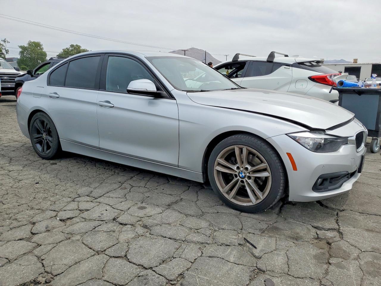 2016 BMW 320 I - Фото 4