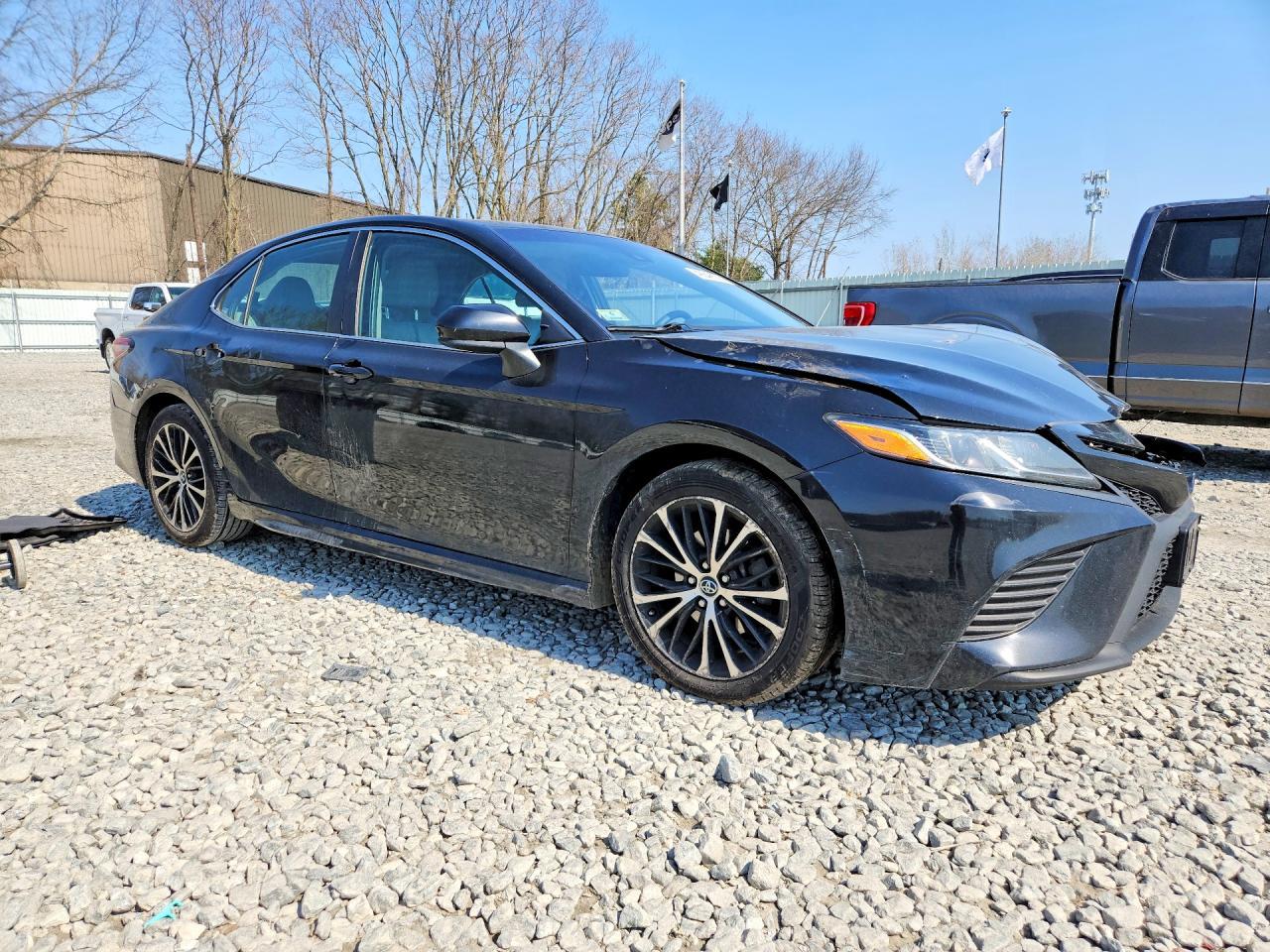 2018 Toyota Camry Se - Фото 4