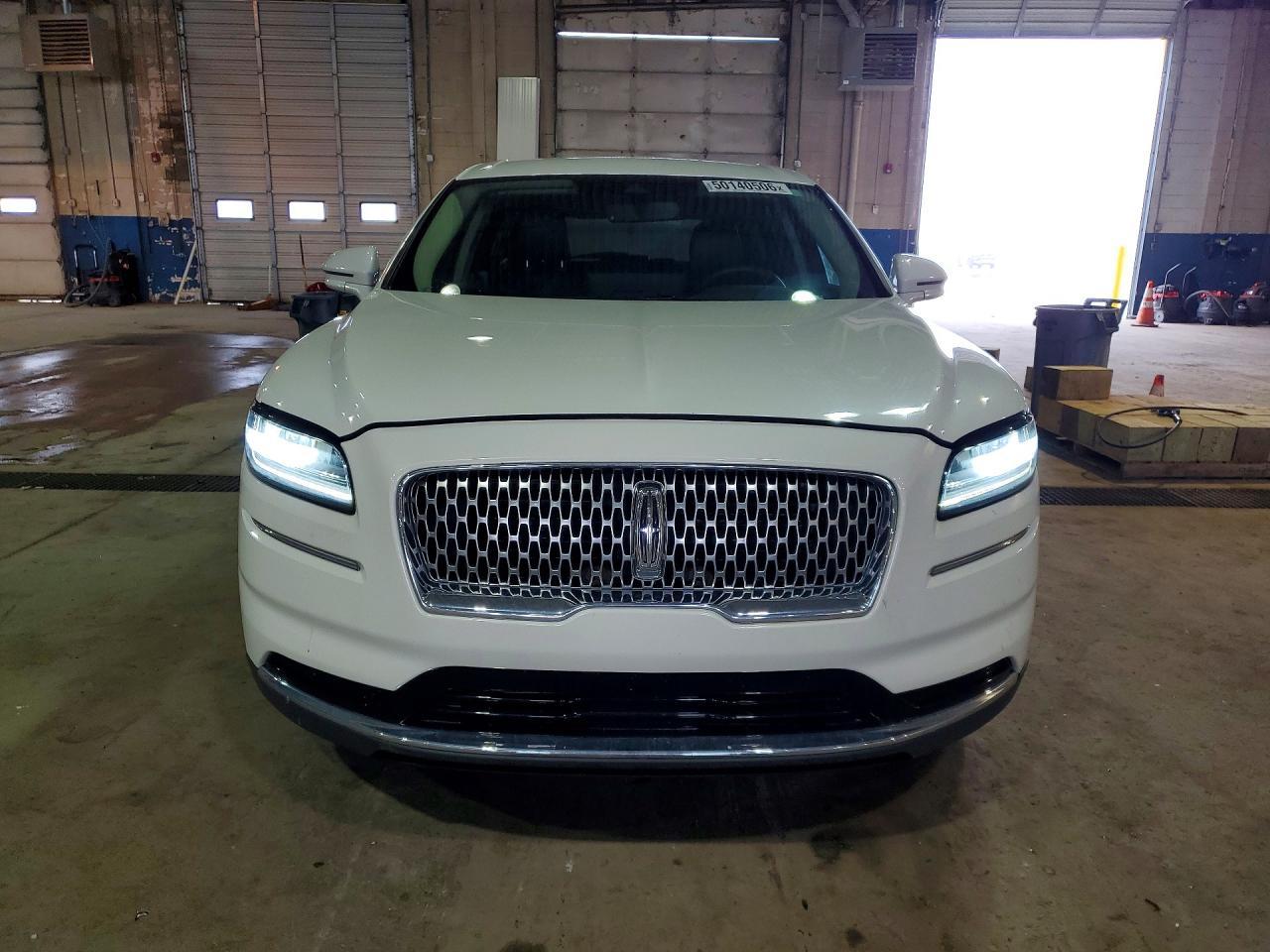 2023 Lincoln Nautilus - Image 5