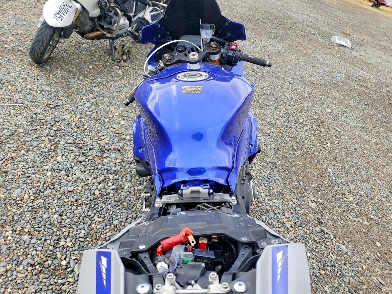 2022 Yamaha Yzfr1 - Фото 6