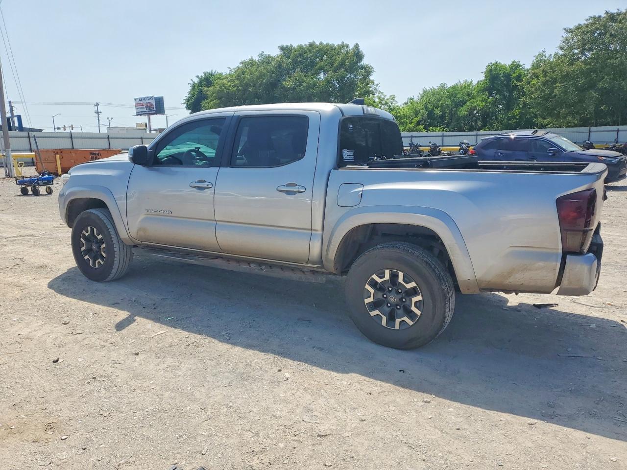 2017 Toyota Tacoma Trd Sport - Image 2