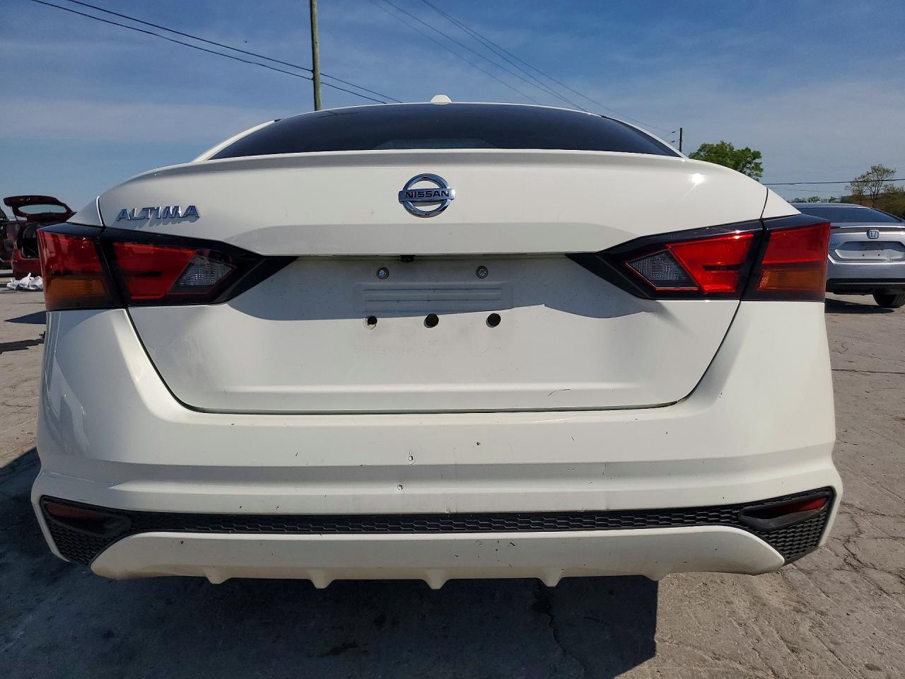 2019 Nissan Altima S - Фото 6
