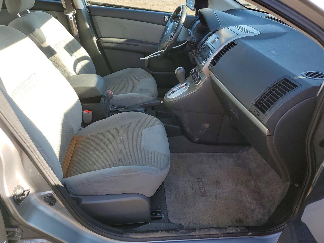 2010 Nissan Sentra 2.0 - Фото 7