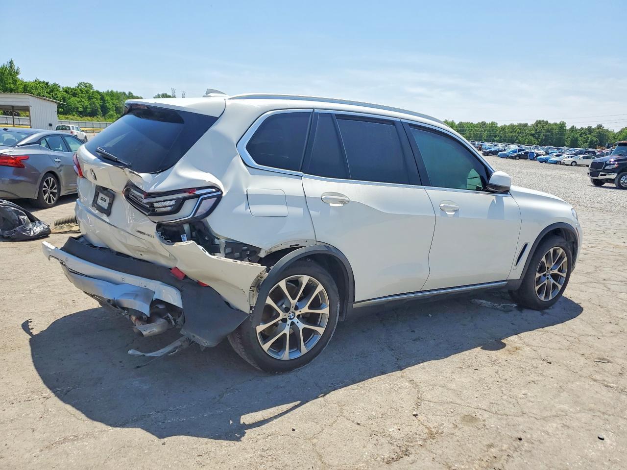 2020 BMW X5 Sdrive 40I - Фото 3