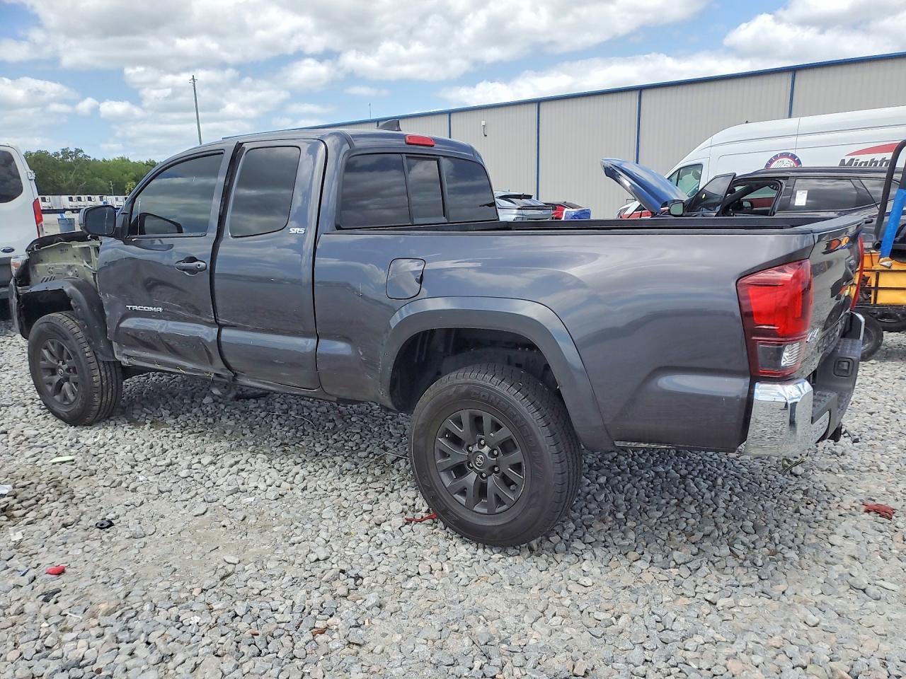 2022 Toyota Tacoma Sr5 - Фото 2