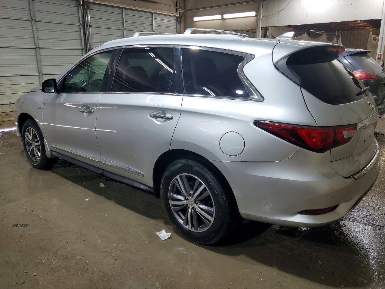 2016 Infiniti Qx60 Base - Фото 2