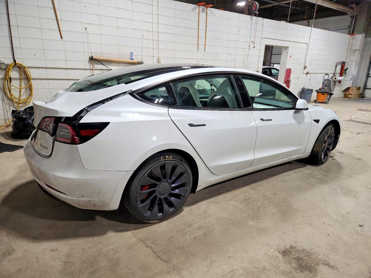 2023 Tesla Model 3 - Image 3
