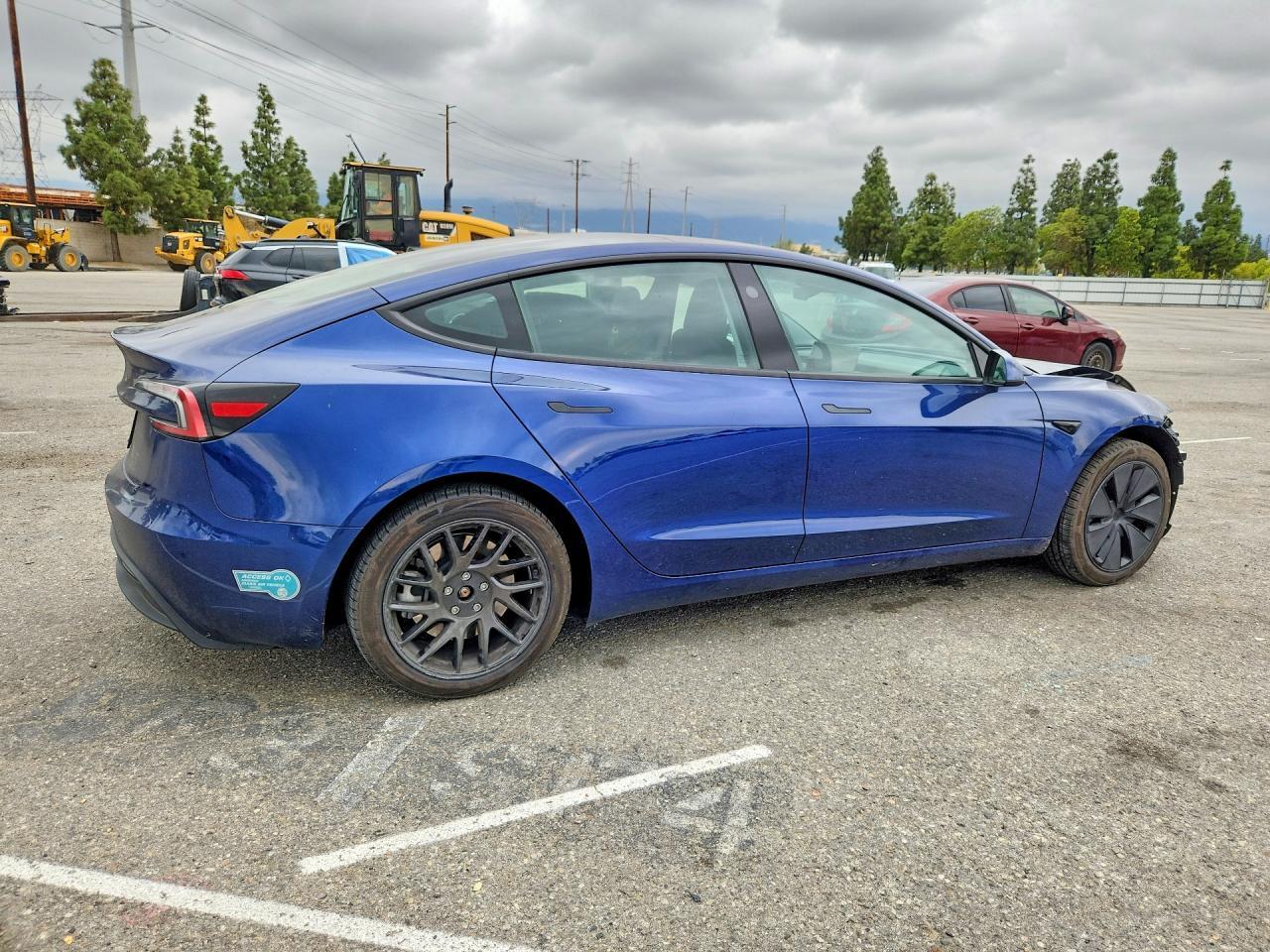 2024 Tesla Model 3 - Фото 3
