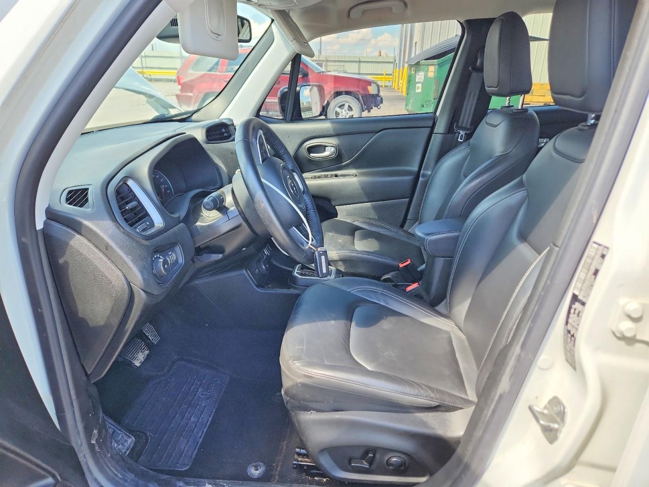 2023 Jeep Renegade Limited - Image 7