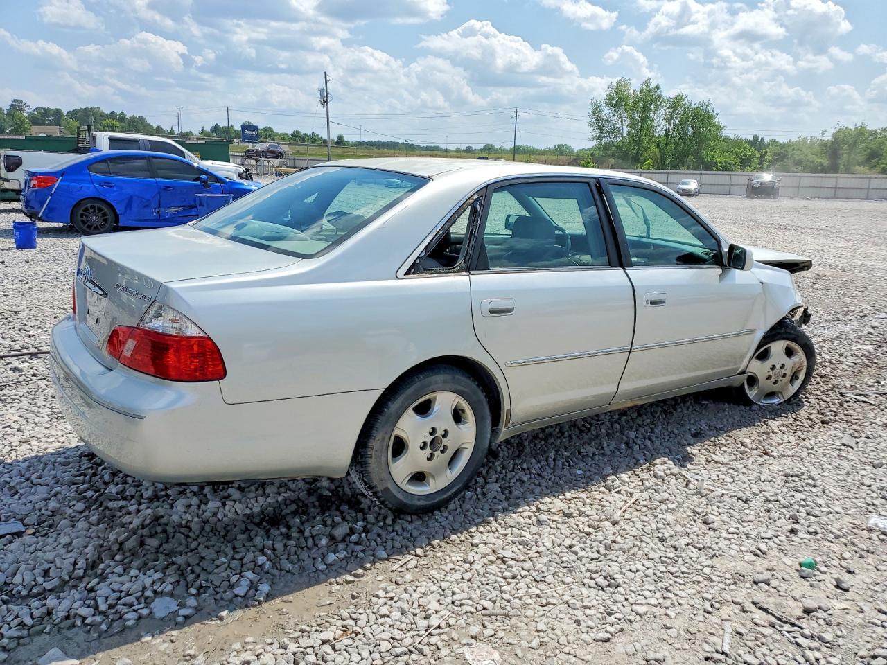 2004 Toyota Avalon Xls - Image 3