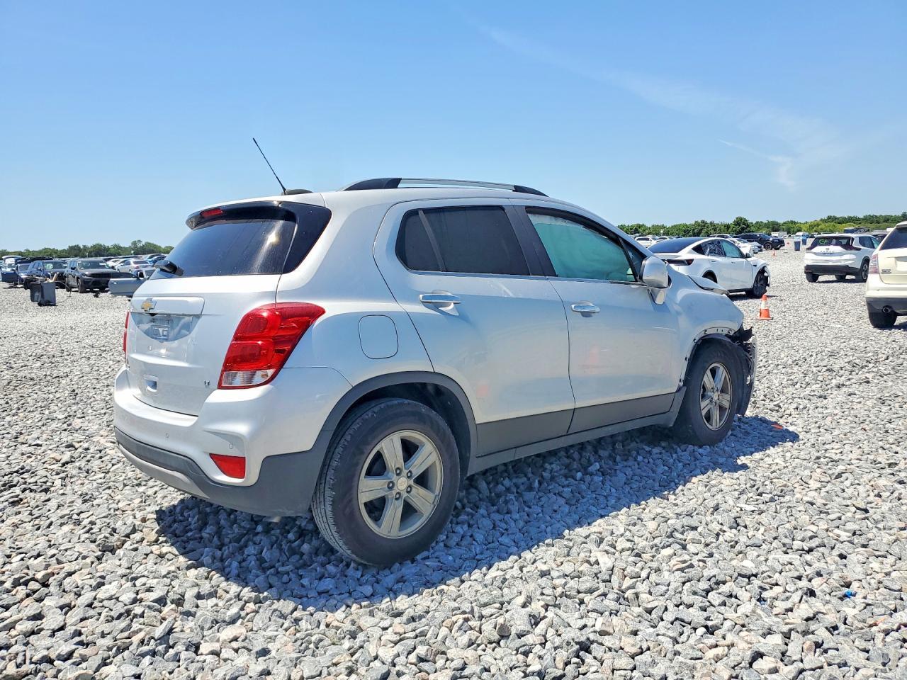 2020 Chevrolet Trax 1Lt - Image 3