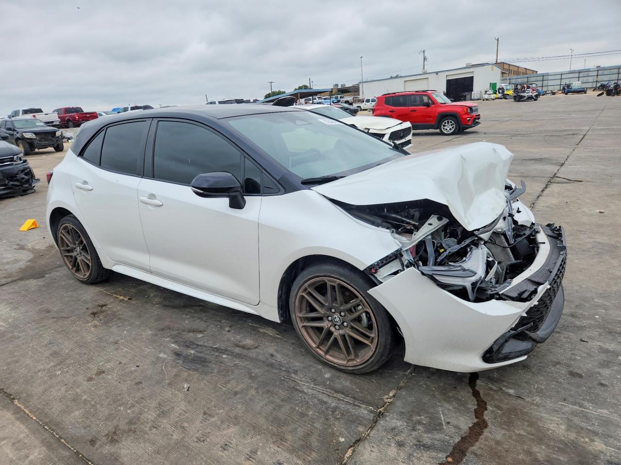 2024 Toyota Corolla Hatchback Nightshade - Фото 4