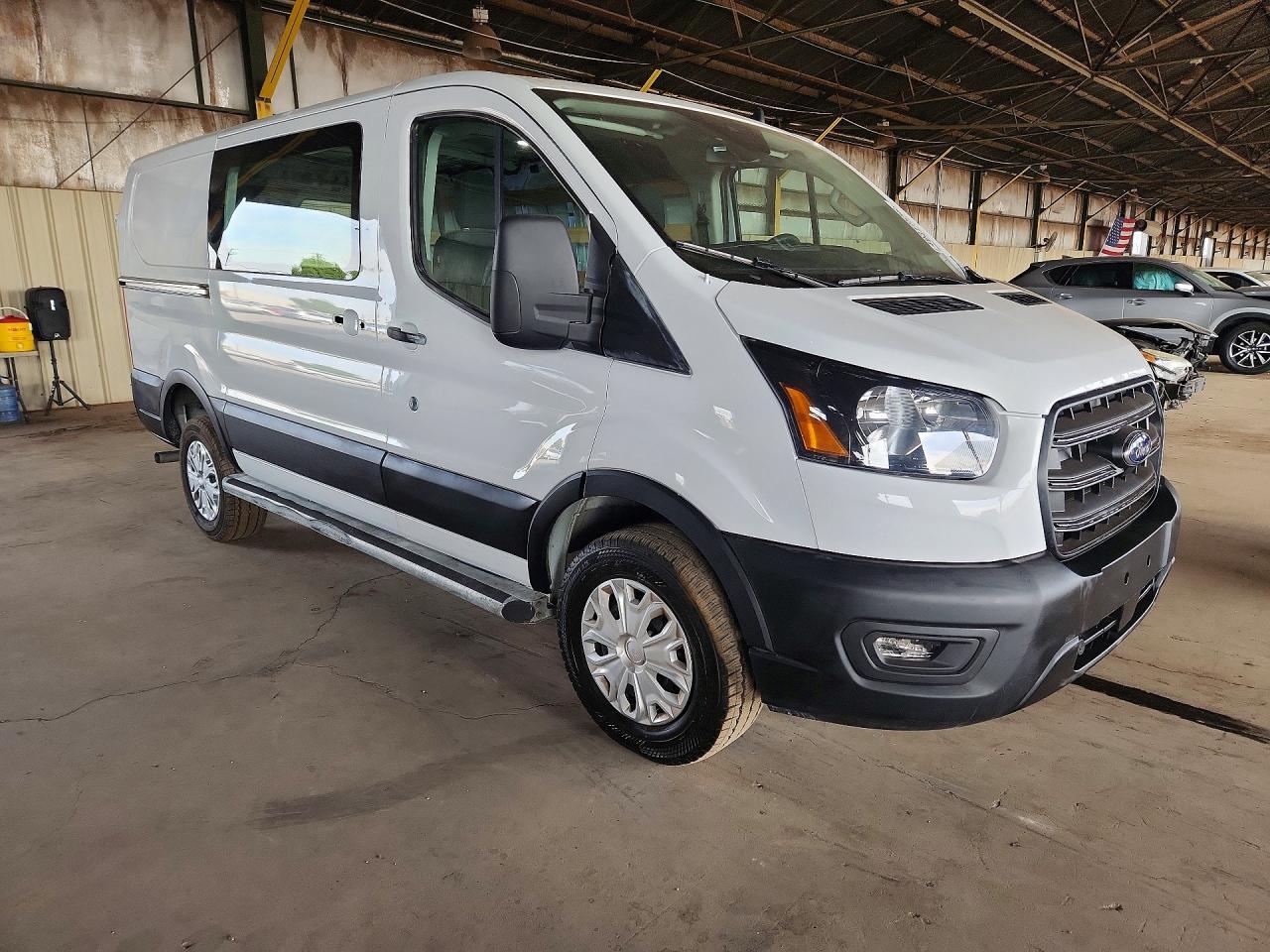 2025 Ford Transit T-250 - Image 4
