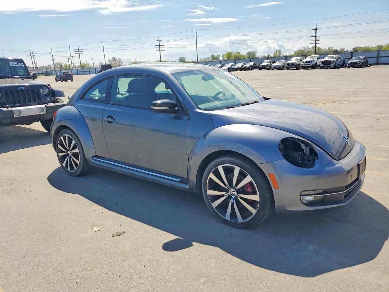 2012 Volkswagen Beetle Turbo - Фото 4