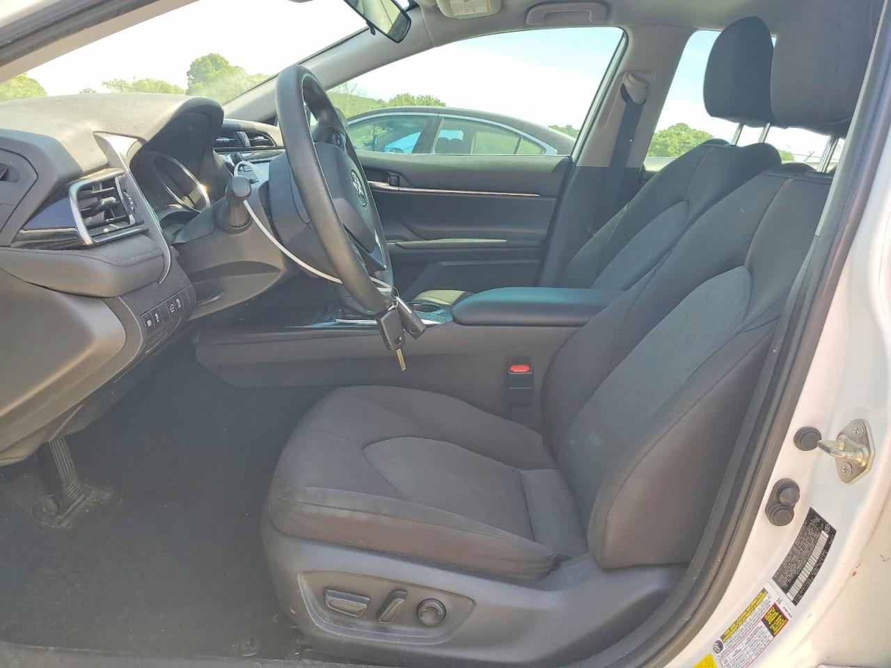 2020 Toyota Camry Le - Image 7