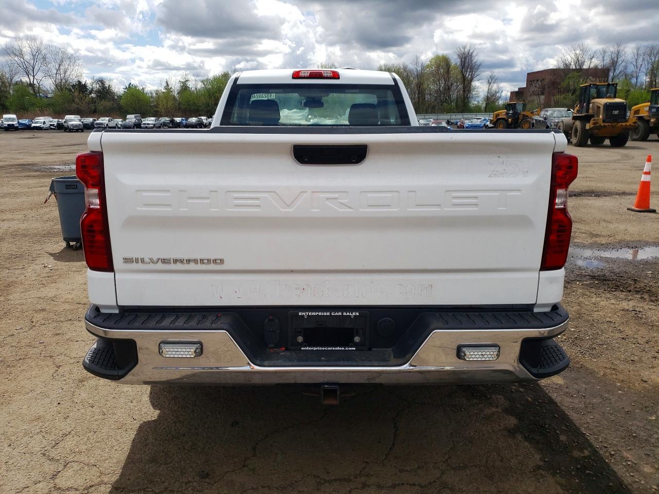 2023 Chevrolet Silverado C1500 - Фото 6