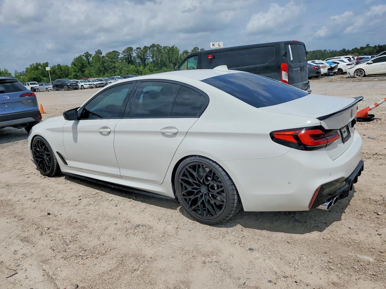 2020 BMW M550Xi - Image 2