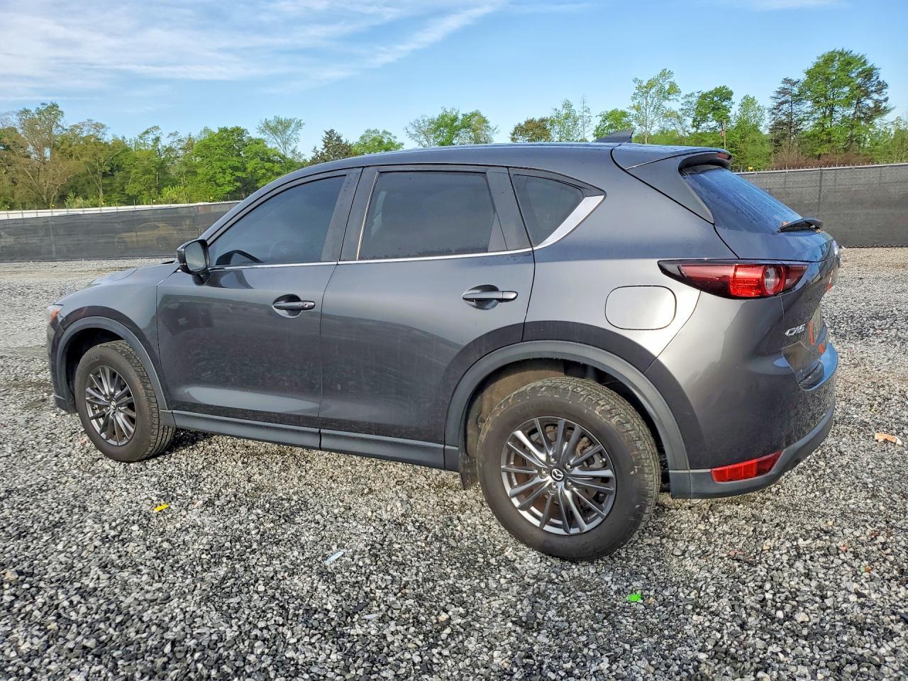 2019 Mazda Cx-5 Touring - Image 2