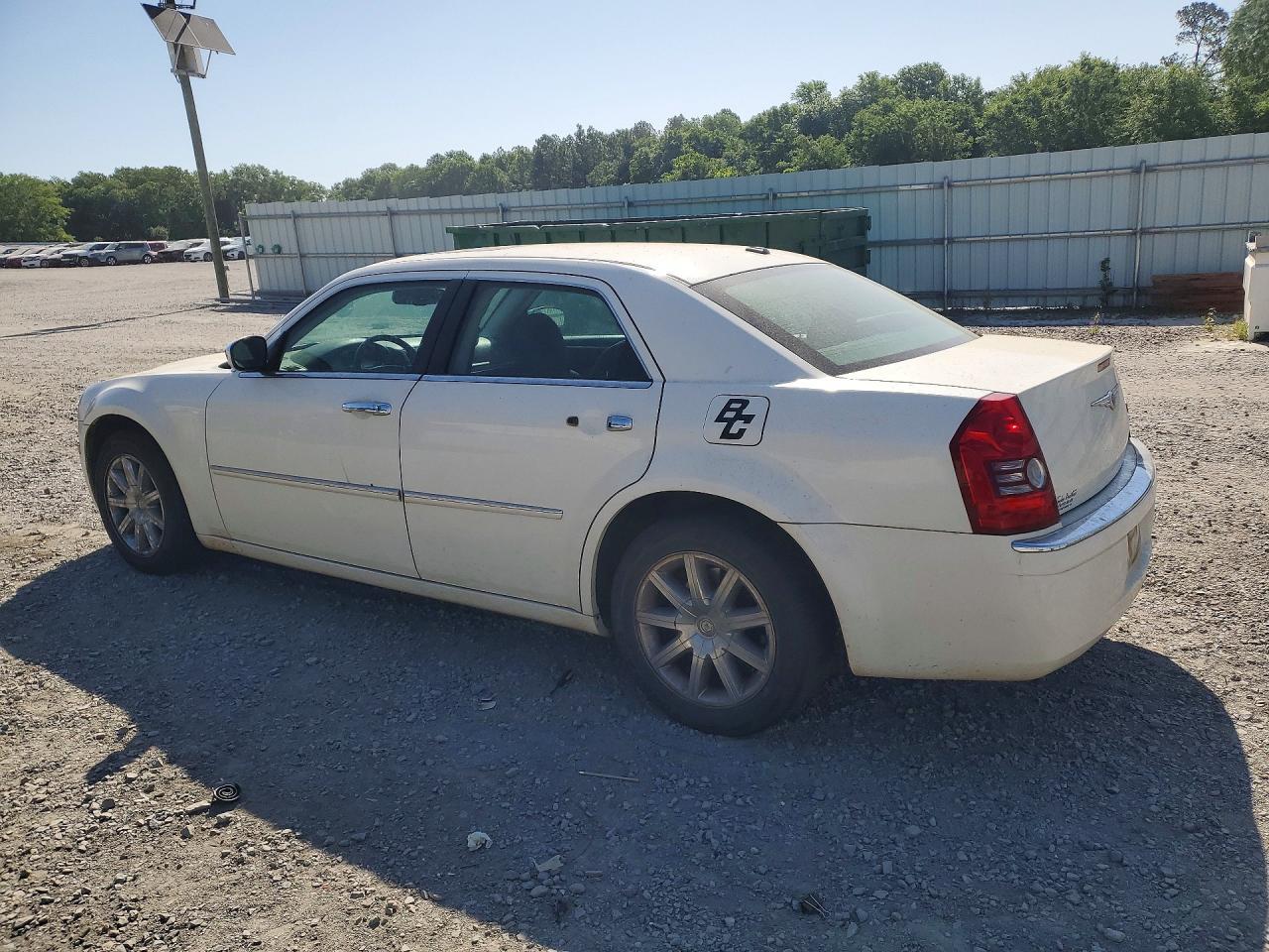 2009 Chrysler 300 Limited - Image 2