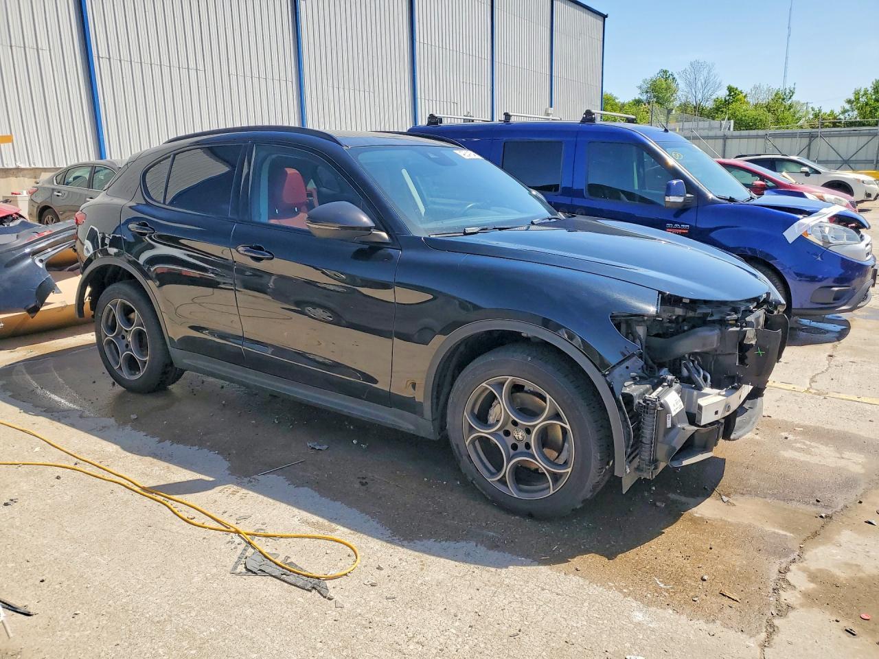 2021 Alfa Romeo Stelvio Sport - Фото 4