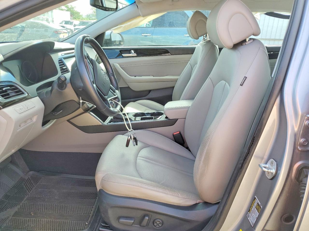 2017 Hyundai Sonata Hybrid Limited - Image 7