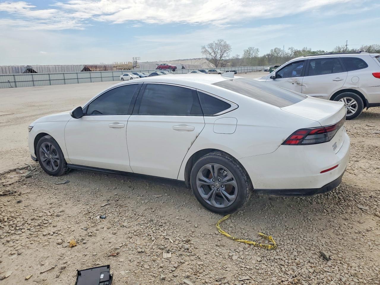2025 Honda Accord Hybrid Exl - Фото 2