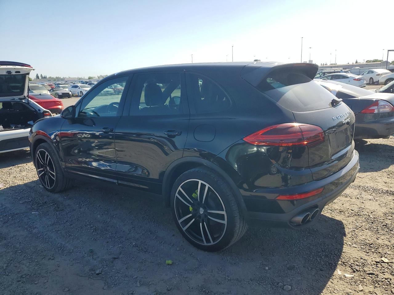 2016 Porsche Cayenne Se Hybrid - Image 2