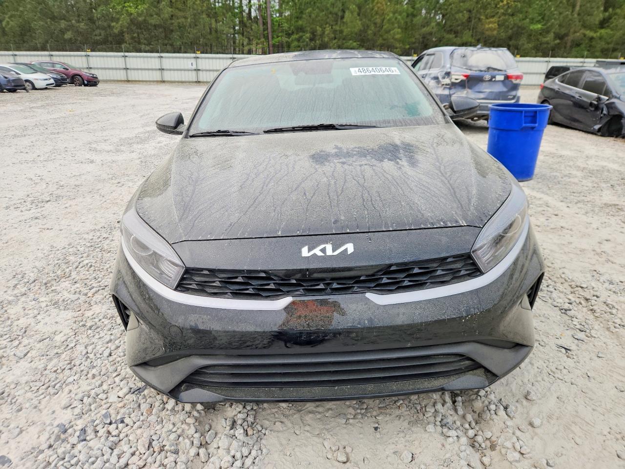2023 Kia Forte Lxs - Image 5