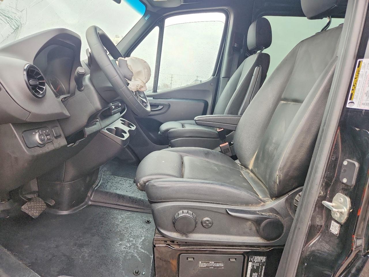 2023 Mercedes-Benz Sprinter 2500 - Фото 7