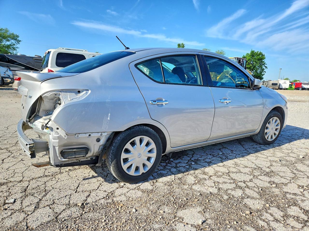 2019 Niss Versa Sv - Фото 3
