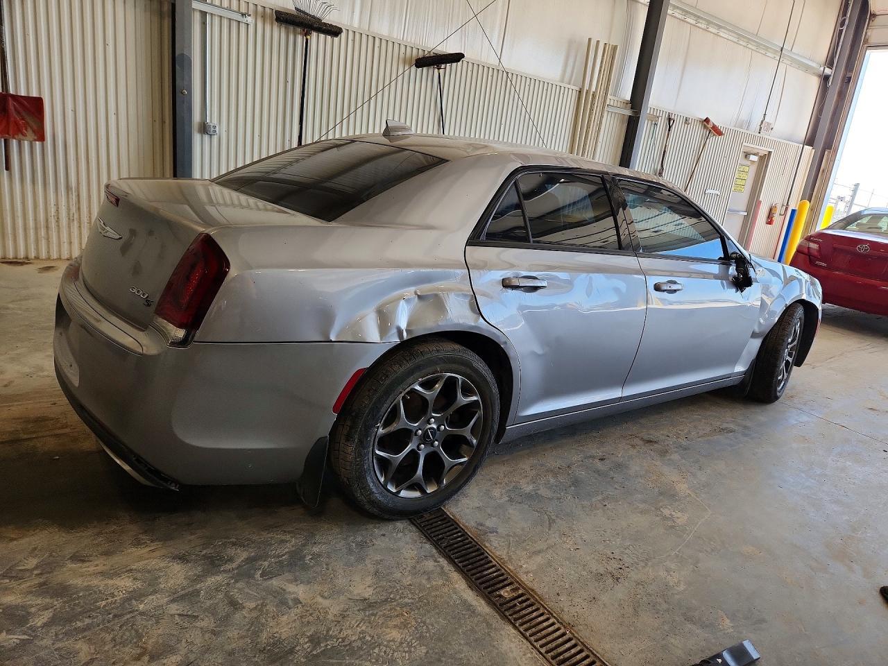 2016 Chrysler 300 S - Image 3