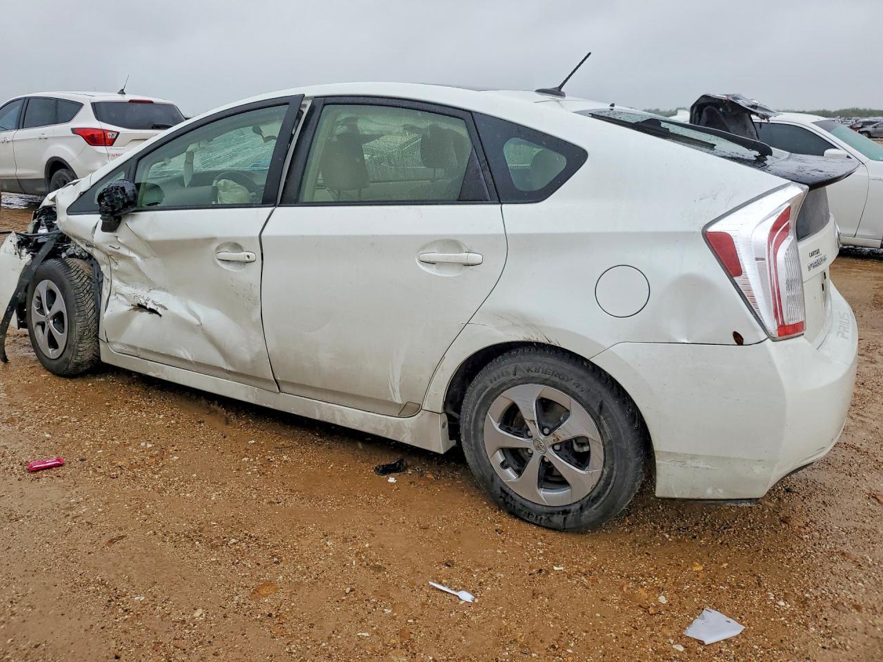 2015 Toyota Prius Three - Фото 2