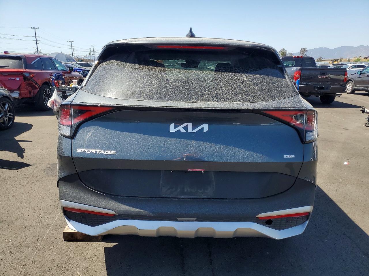 2025 Kia Sportage Lx - Image 6