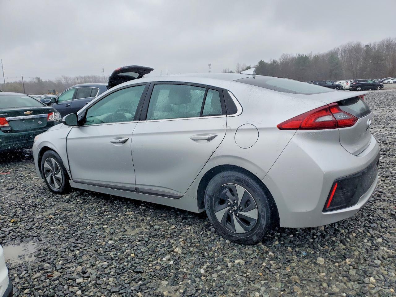 2017 Hyundai Ioniq Hybrid Sel - Фото 2