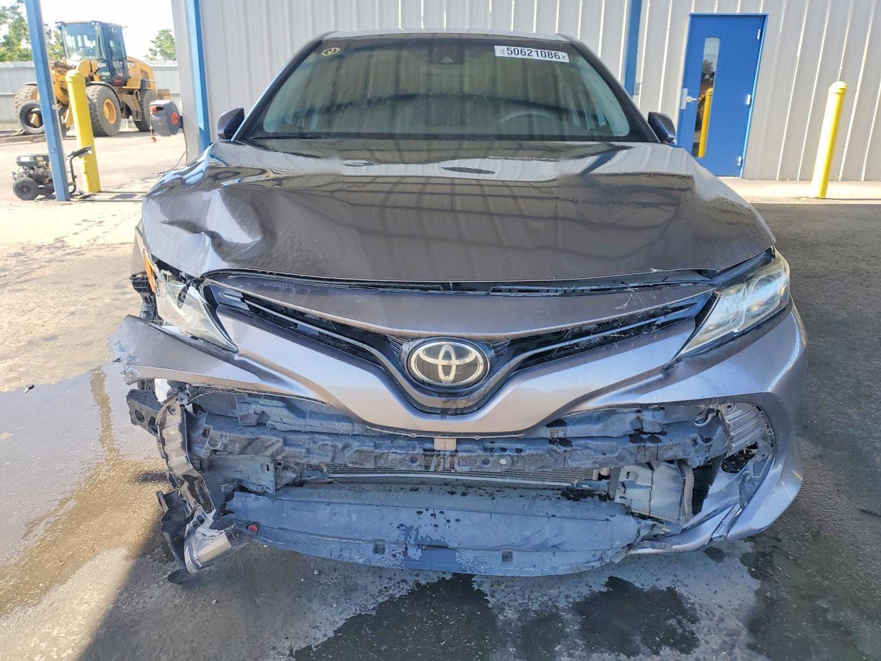 2018 Toyota Camry Le - Image 5