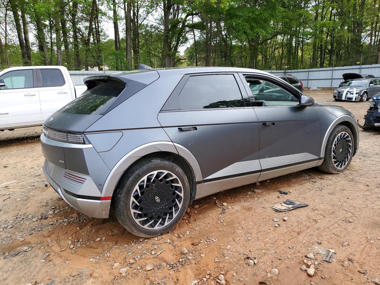 2023 Hyundai Ioniq 5 Limited - Image 3