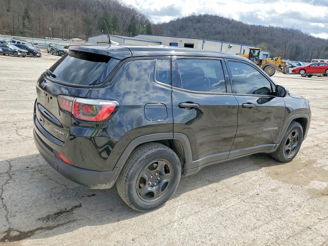 2019 Jeep Compass Sport - Фото 3