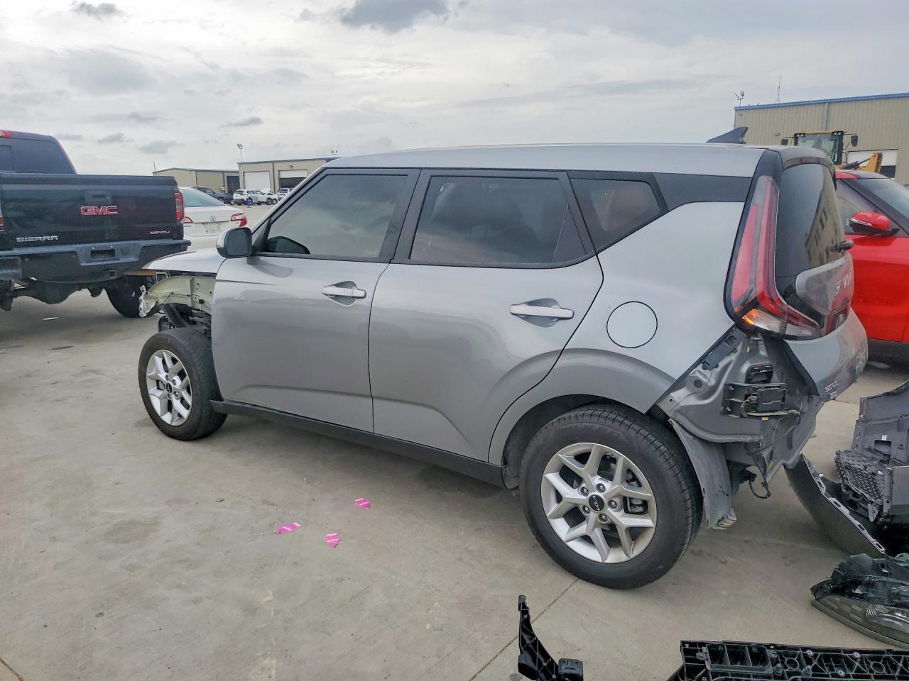 2024 Kia Soul Lx - Image 2