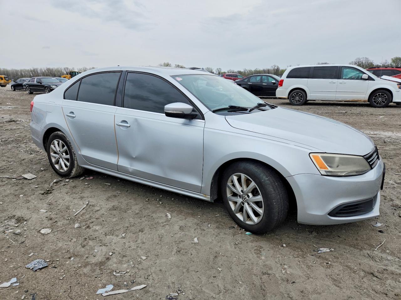 2014 Volkswagen Jetta Se - Image 4