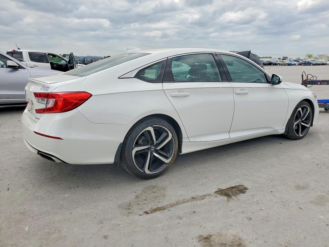 2018 Honda Accord Sport - Image 3