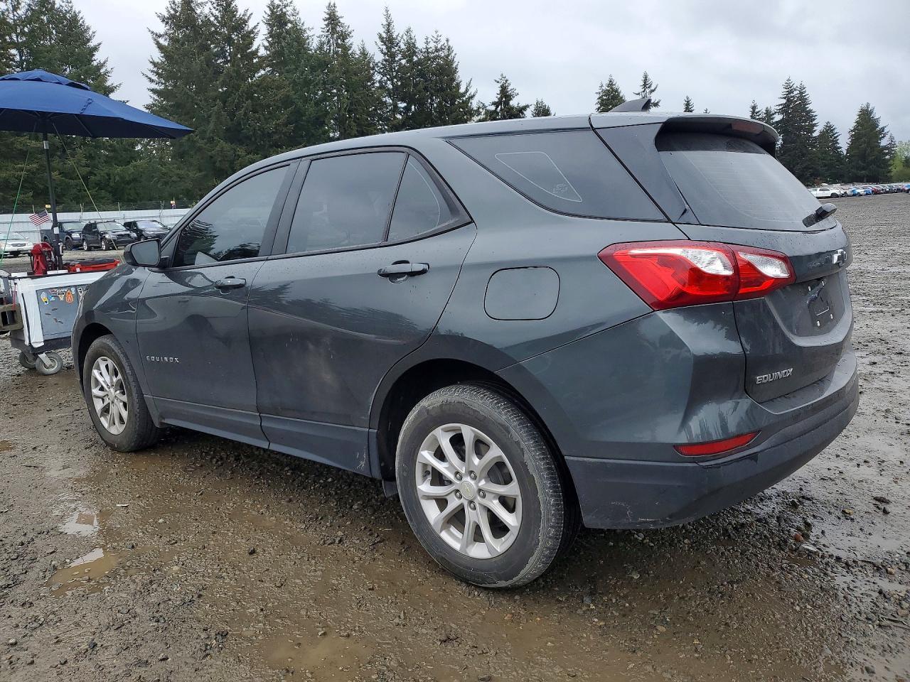 2020 Chevrolet Equinox Ls - Фото 2
