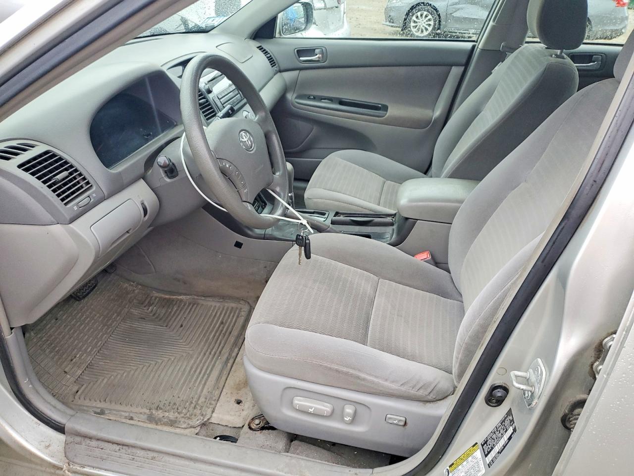 2006 Toyota Camry Le - Image 7