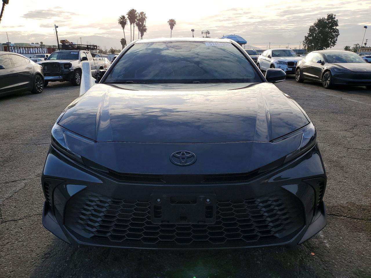 2025 Toyota Camry Se - Фото 5