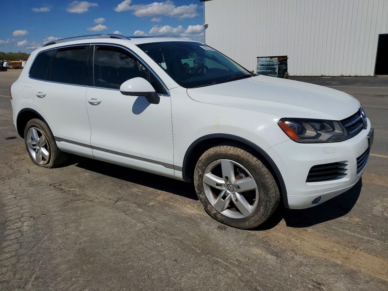 2012 Volkswagen Touareg V6 Tdi - Image 4