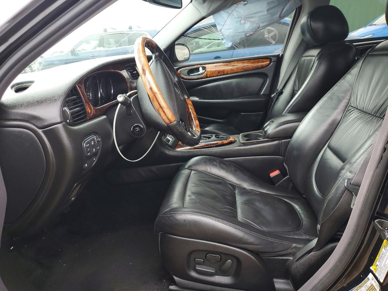 2006 Jaguar Vandenplas - Image 7