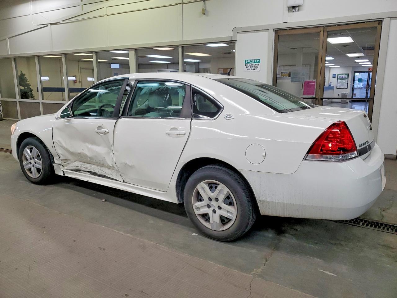 2009 Chevrolet Impala Ls - Фото 2
