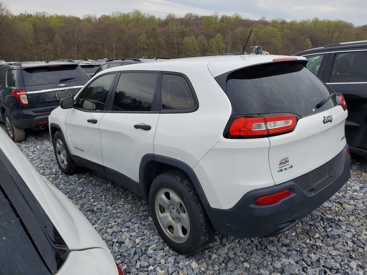2015 Jeep Cherokee Sport - Фото 2