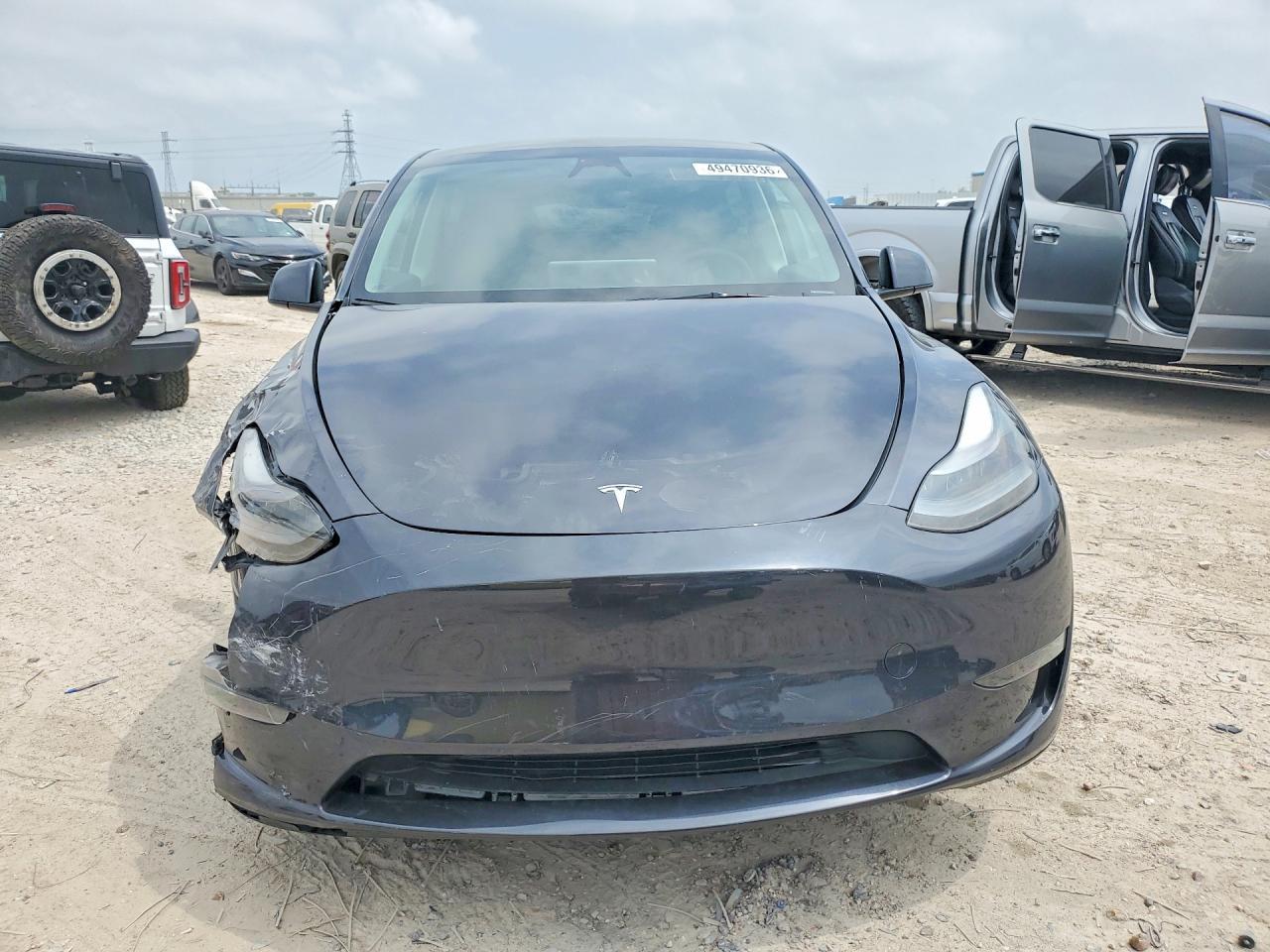 2024 Tesla Model Y - Фото 5