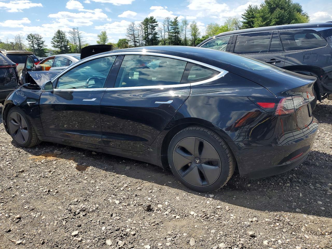 2019 Tesla Model 3 - Фото 2